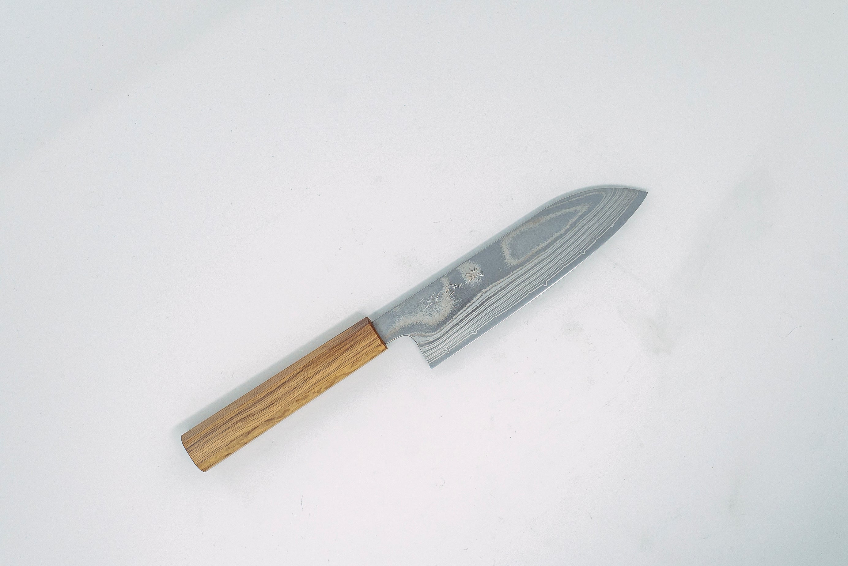 Sakai Kikumori 10A Damascus Santoku 165mm - Thecooksedges