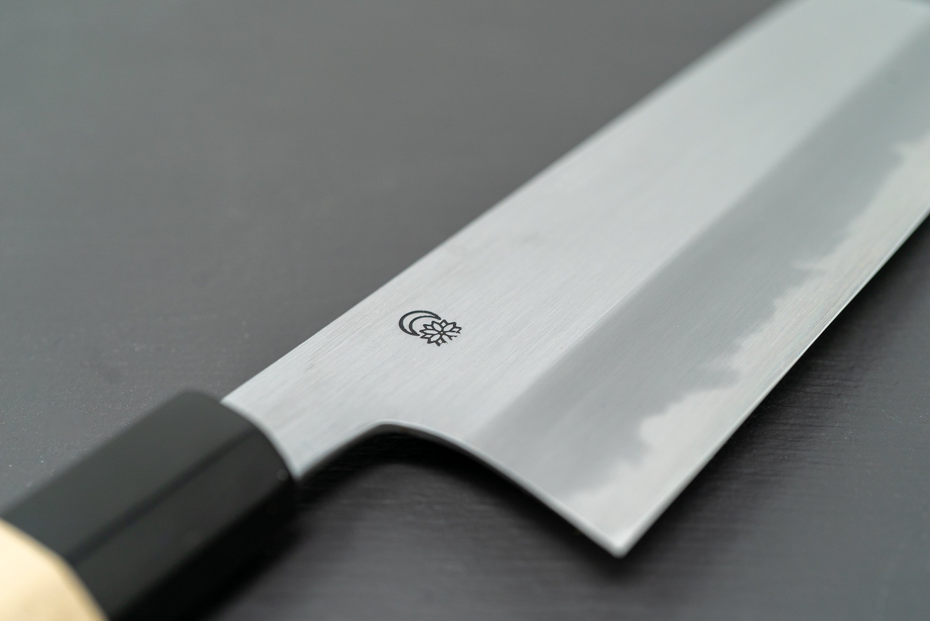 Sakai Kikumori Kikuzuki Kasumi Nakiri 180mm - Thecooksedges
