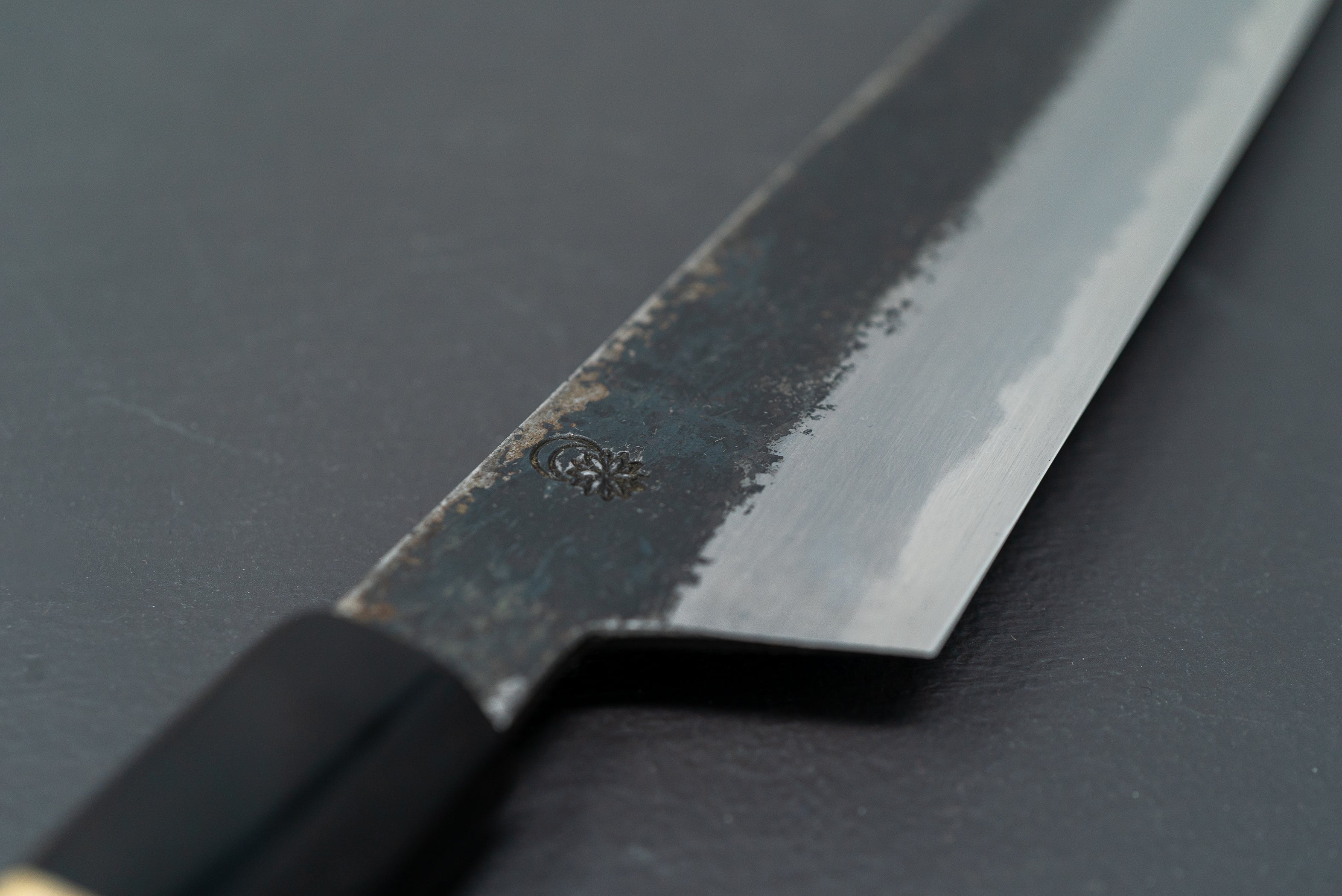 Sakai Kikumori Kikuzuki Kuro Kiritsuke Gyuto 210mm - Thecooksedges
