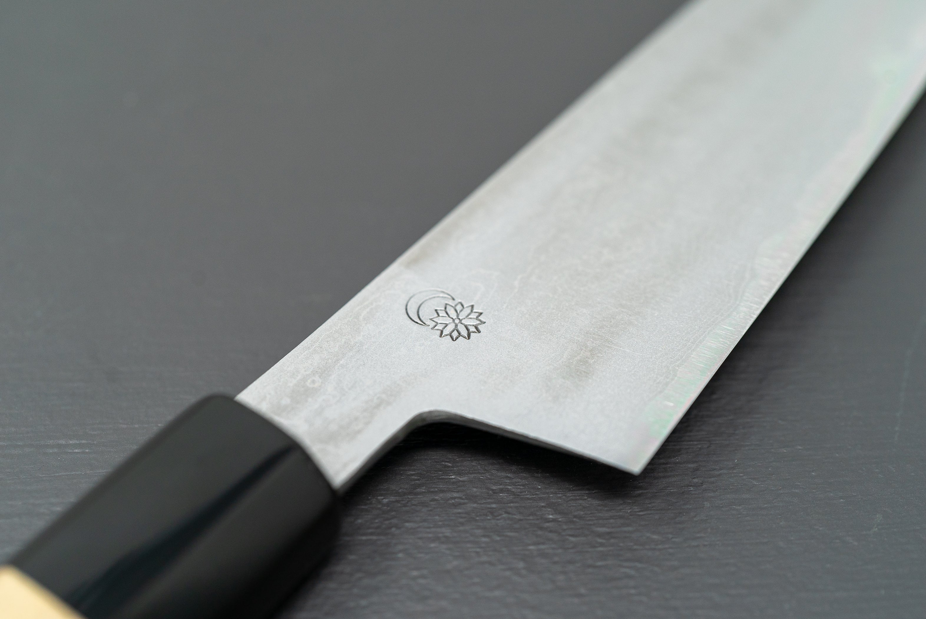 Sakai Kikumori Kikuzuki UZU Kiritsuke Santoku 180mm - Thecooksedges