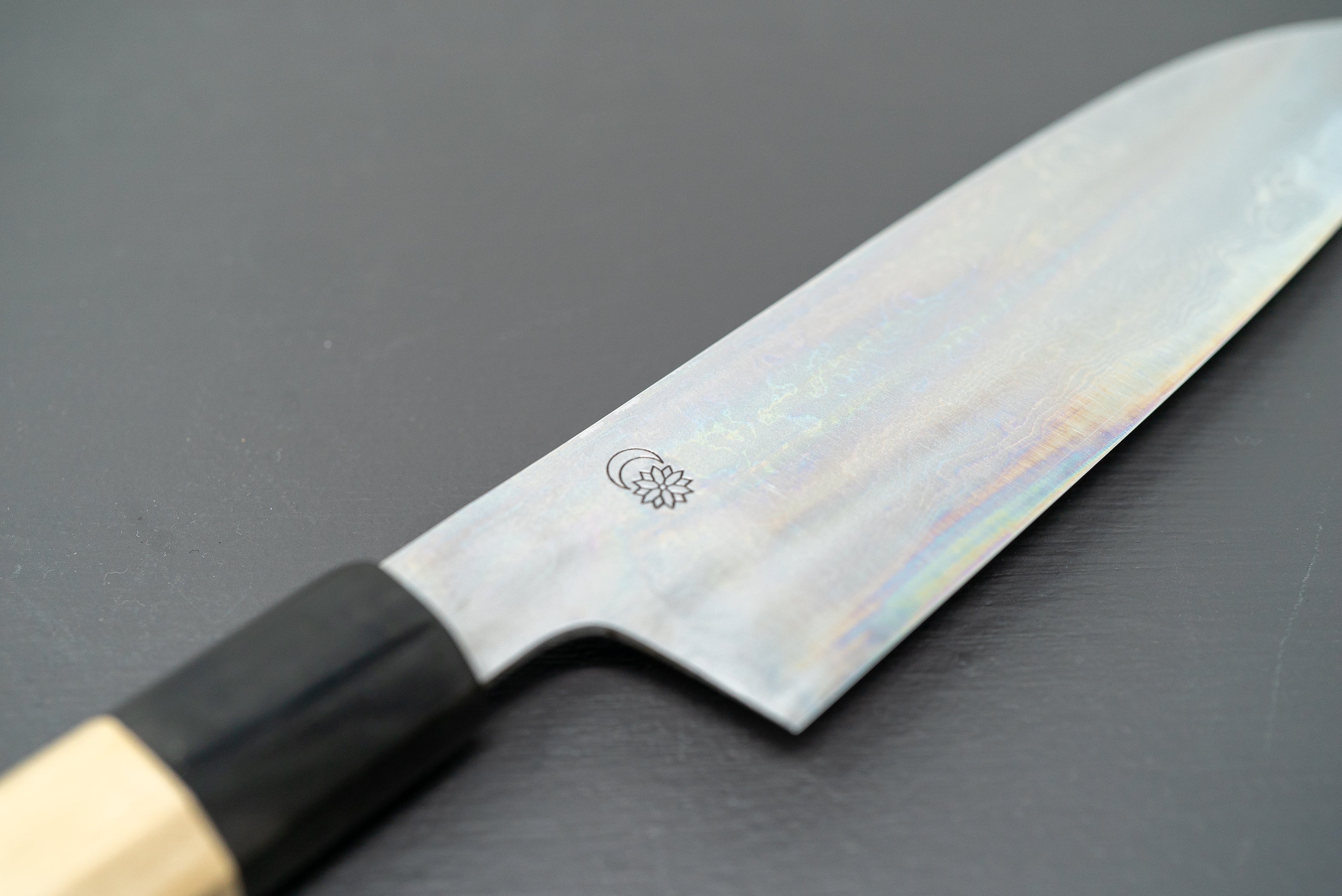 Sakai Kikumori Kikuzuki Uzu Santoku 180mm - Thecooksedges