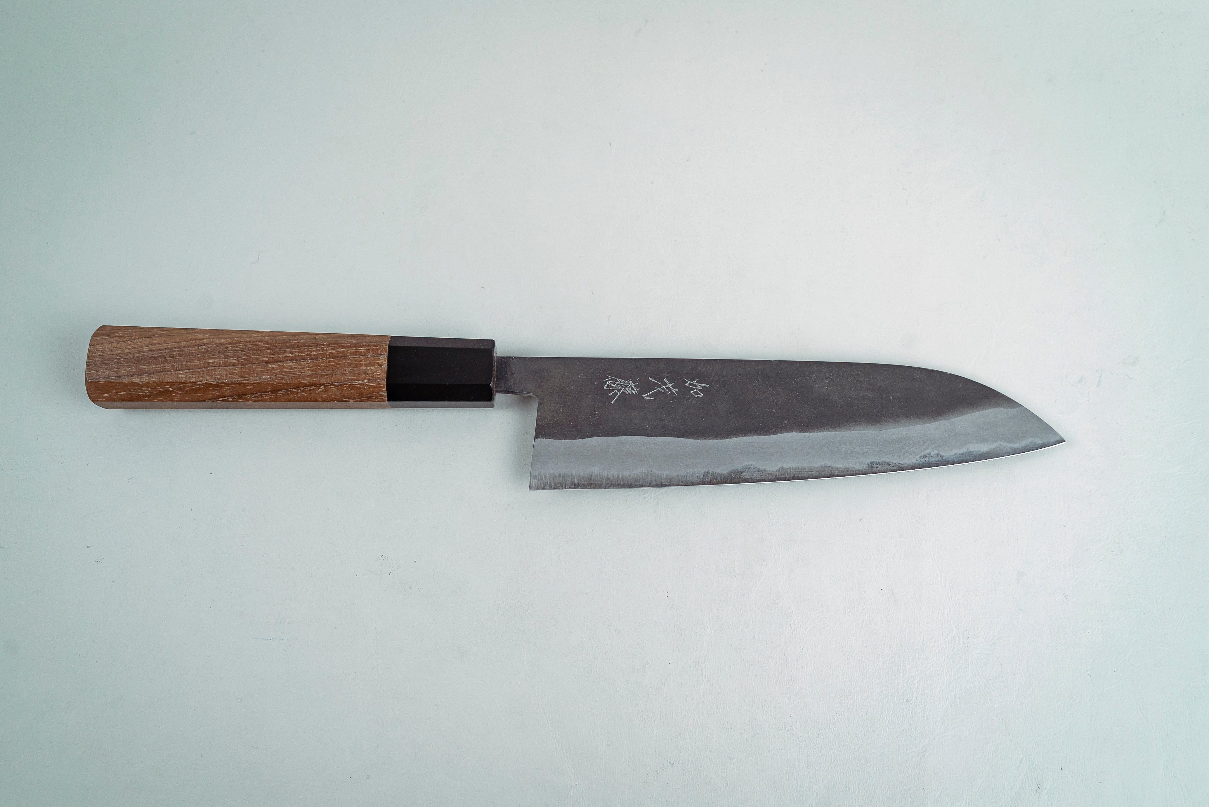 Shiro Kamo AS Kurouchi Santoku 180mm - Thecooksedges