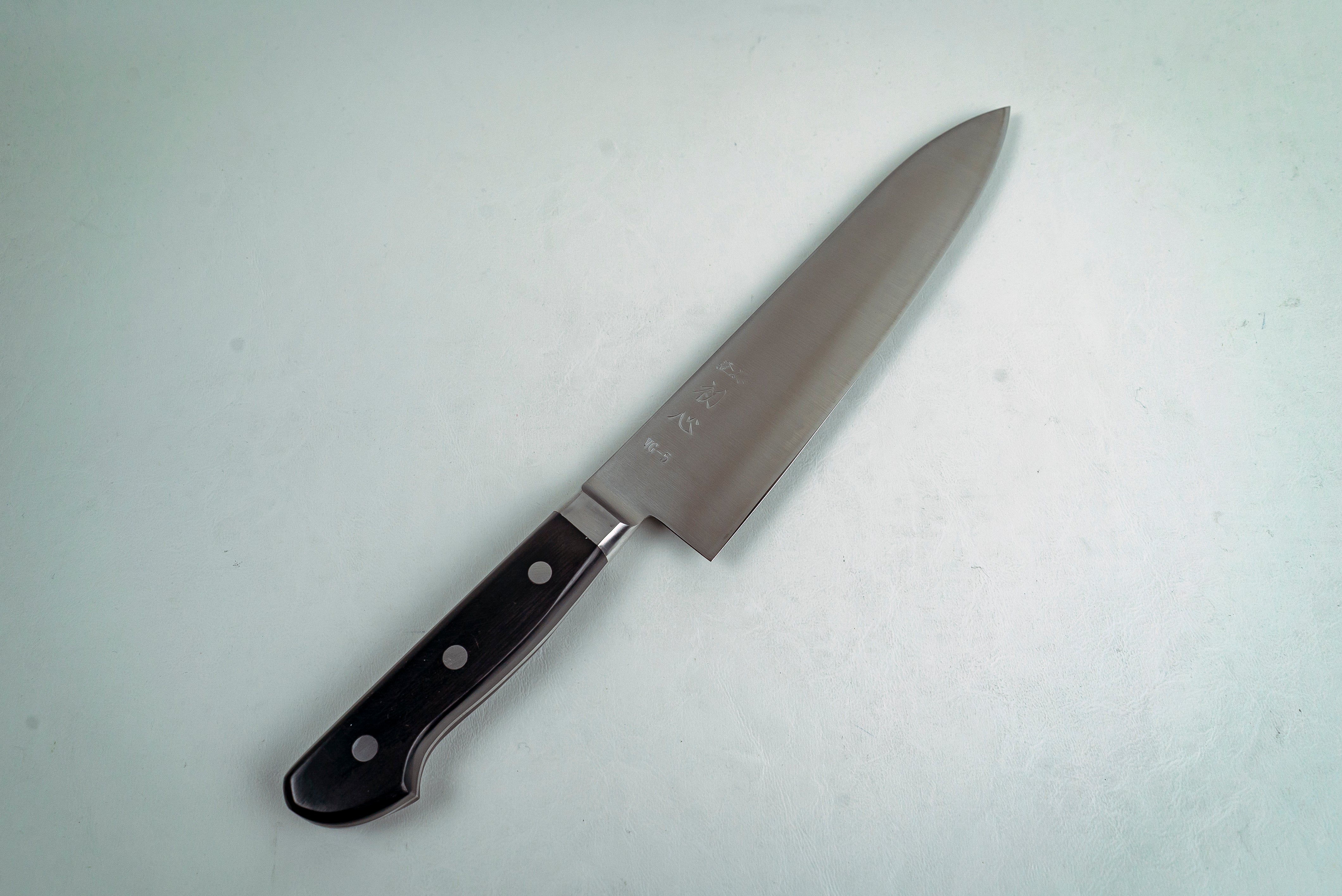 VG5 Gyuto 210mm - Thecooksedges