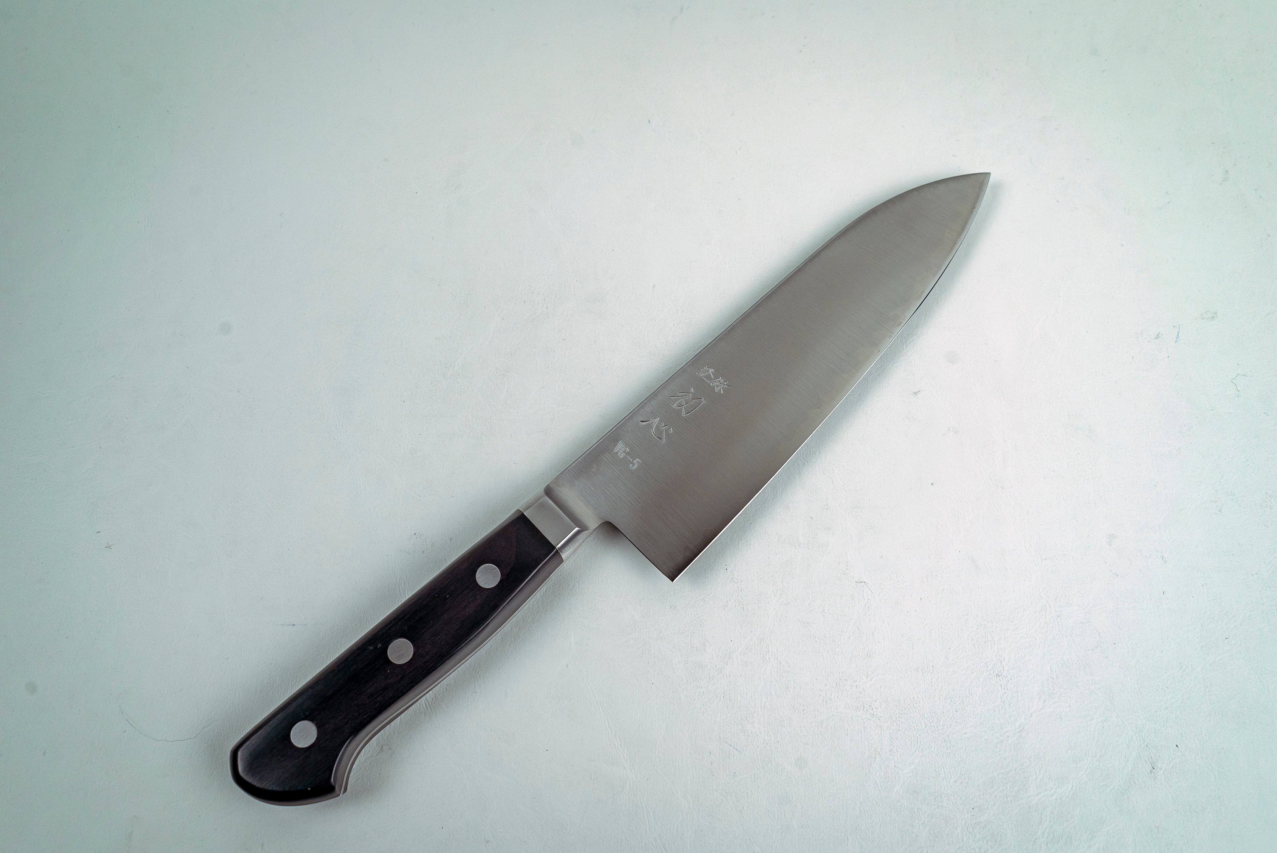 VG5 Santoku 180mm - Thecooksedges
