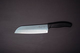 Victorinox 7" (170mm) Santoku fibrox handle - Thecooksedges