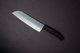 Victorinox 7" (170mm) Santoku fibrox handle - Thecooksedges