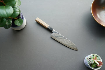 Hatsukokoro Sunaarashi Kurozome Damascus Santoku 180mm - Thecooksedges