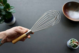 Best Wood Handle Balloon Whisk - Thecooksedges