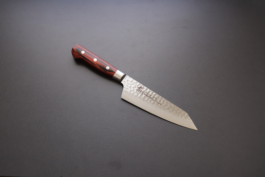 Sakai Takayuki 33 Layer Damascus Kengata Santoku 160mm - Thecooksedges