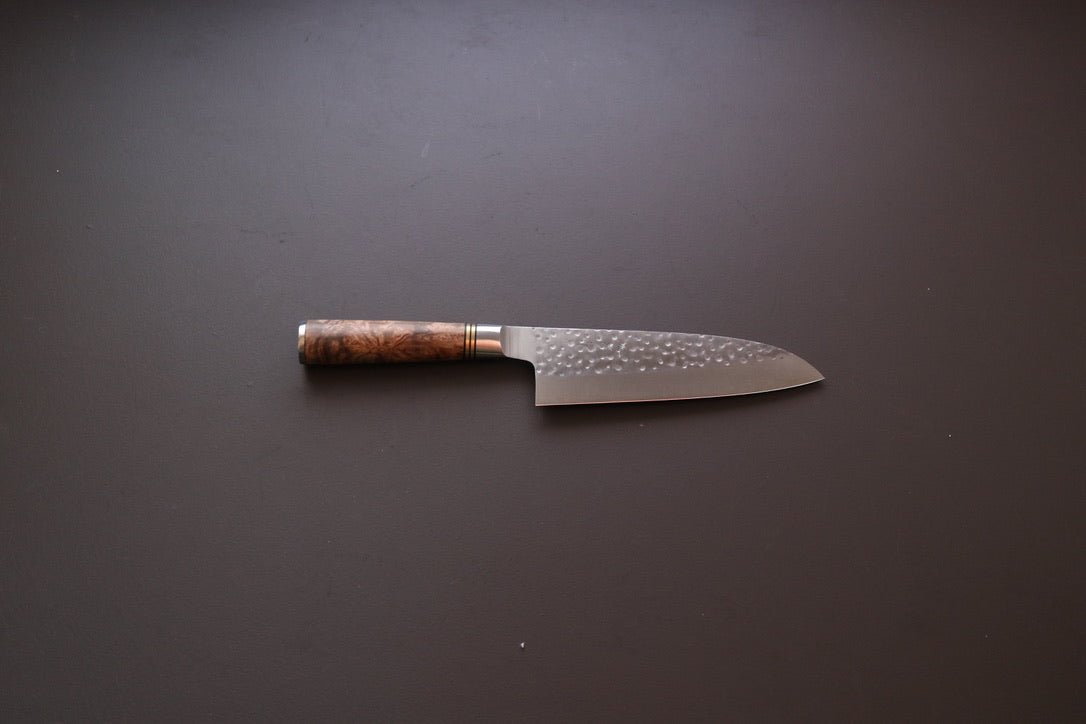 Takeshi Saji R2 Quince Handle Santoku 180mm - Thecooksedges