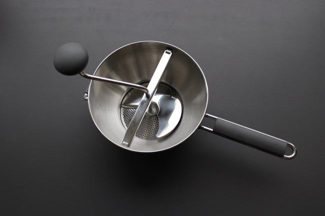 Cuisipro Deluxe Food Mill w/3 Disks 17.25” - Thecooksedges