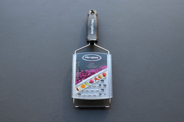 Microplane Ultra Coarse Grater - Thecooksedges