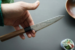 Hatsukokoro Sunaarashi Kurozome Damascus Kiritsuke Petty 150mm - Thecooksedges