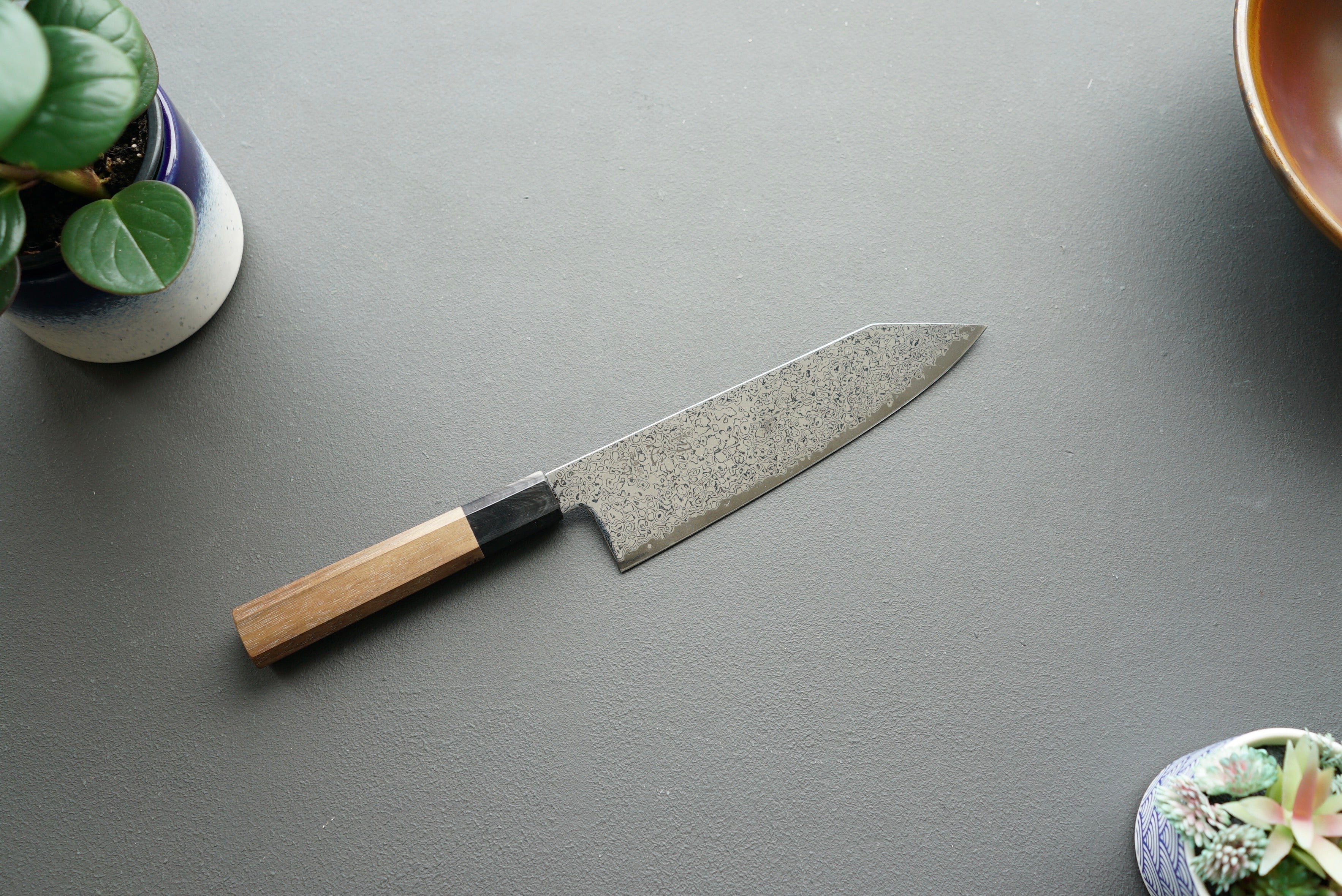 Hatsukokoro Sunaarashi Kurozome Damascus Bunka 180mm - Thecooksedges