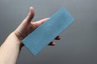 Naniwa Professional 600 grit 210x70x20mm - Thecooksedges