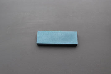 Naniwa Professional 600 grit 210x70x20mm - Thecooksedges