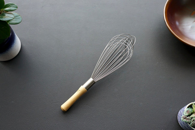 Best Wood Handle Balloon Whisk - Thecooksedges