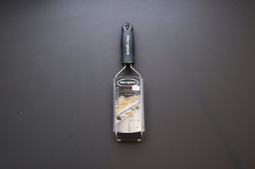 Microplane Gourmet Large Shaver - Thecooksedges