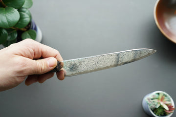Hatsukokoro Sunaarashi Kurozome Damascus Petty 150mm - Thecooksedges