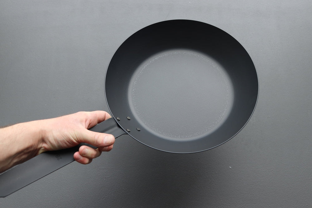 Kirameki Iron Frying Pan - Thecooksedges
