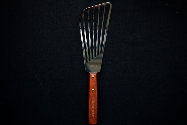 Nogent 3 star wood handle fish spatula - Thecooksedges
