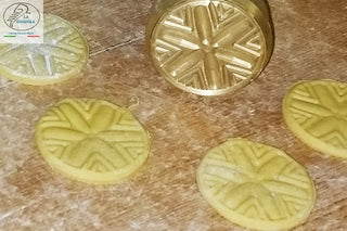 Corzetti Pasta Stamp - Thecooksedges