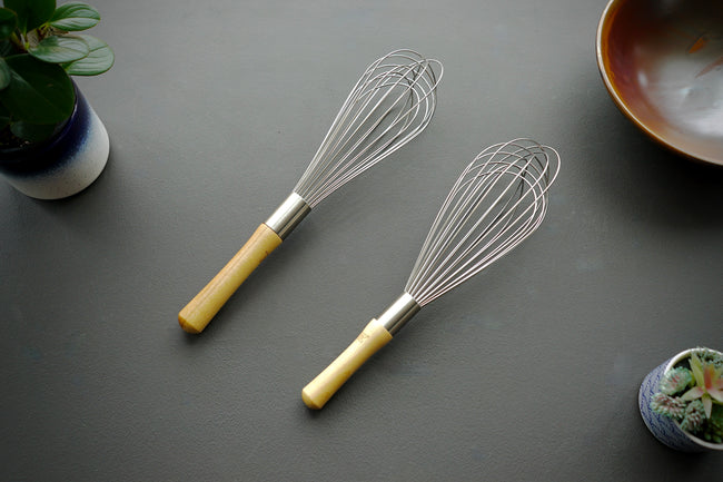 Best Wood Handle Balloon Whisk - Thecooksedges
