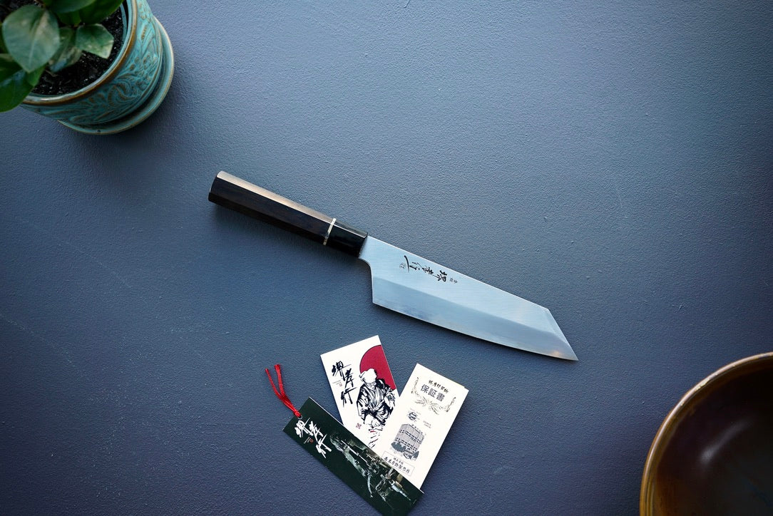 Itsuo Doi Homura SP Kengata Santoku 195mm w/Saya - Thecooksedges