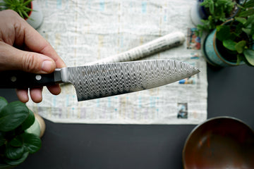 Hayabusa Damascus HAP40 Santoku 180mm - Thecooksedges