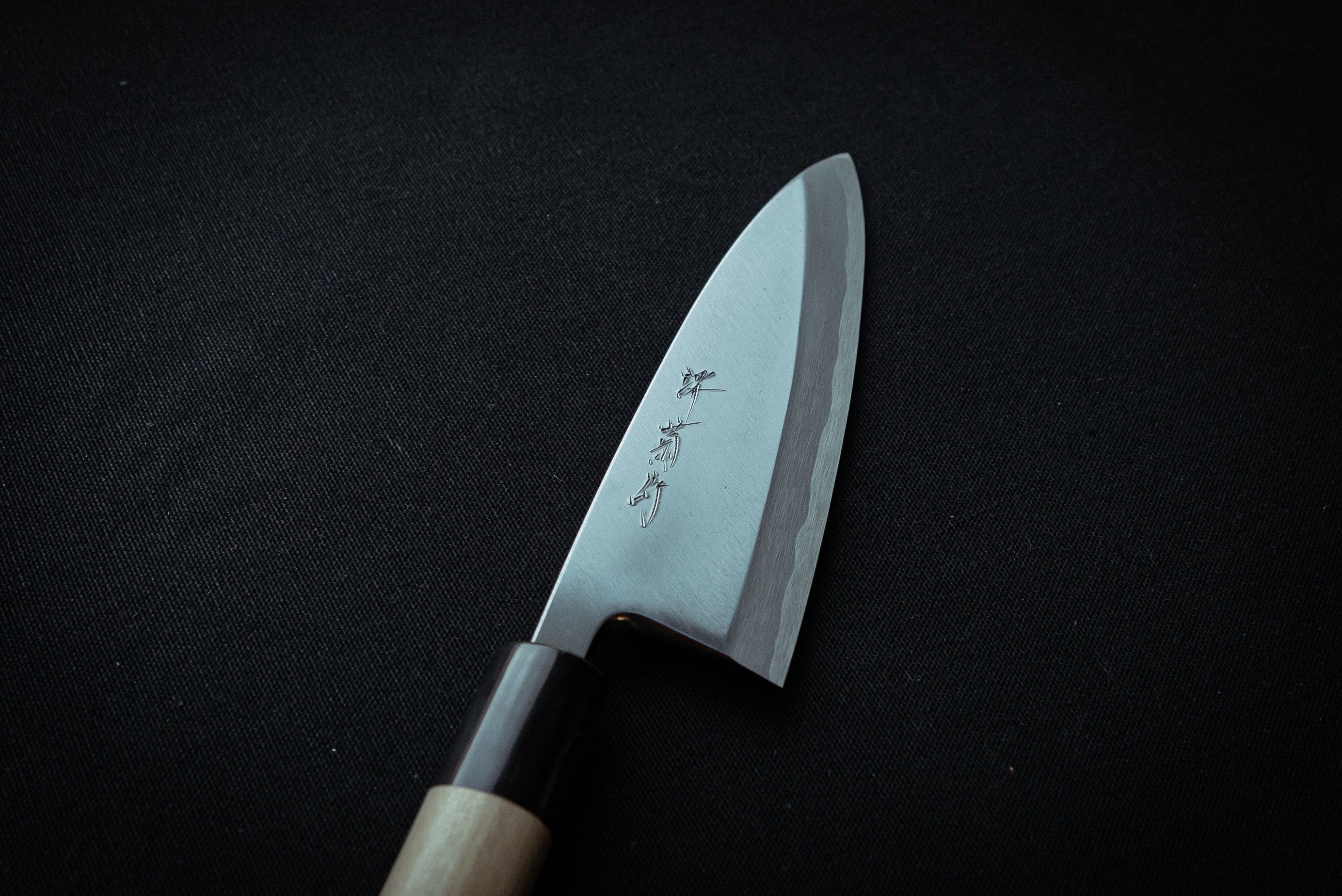 Sakai Kikumori Shironiko Deba 150mm - Thecooksedges