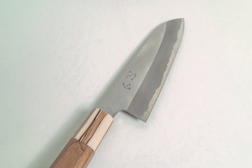Hatsukokoro Shirahama White #2 Santoku 180mm - Thecooksedges
