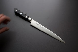 Tojiro DP Bread Knife 215mm F-828 - Thecooksedges
