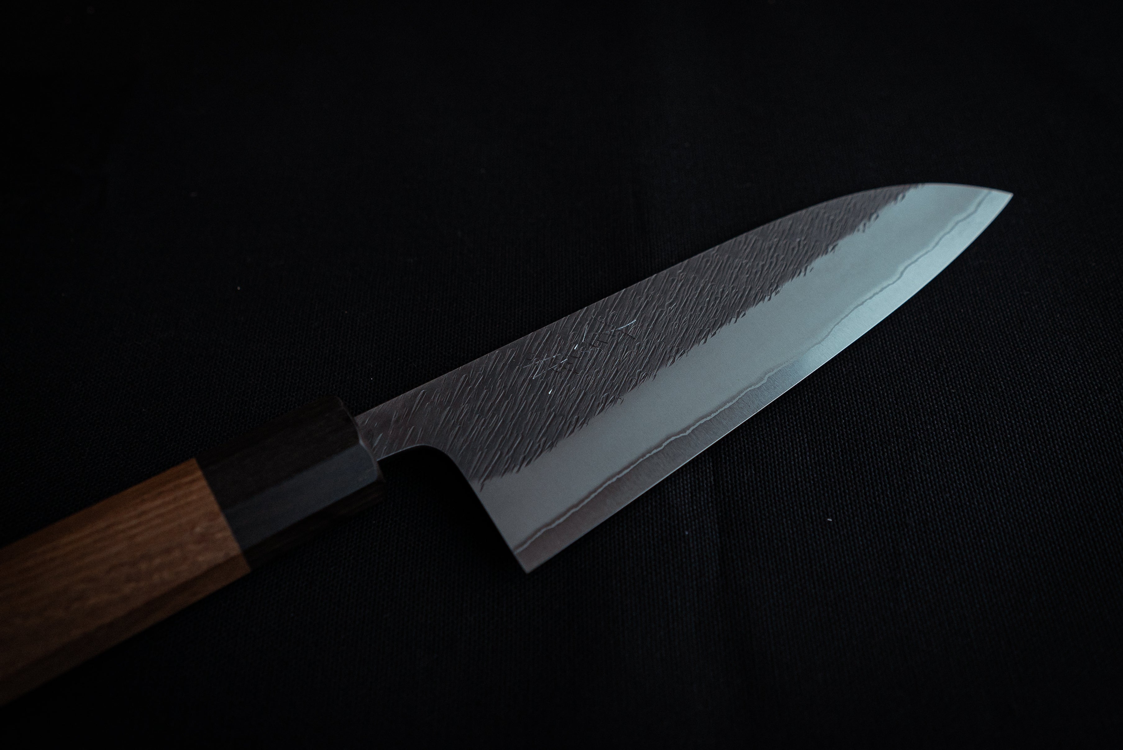 Yoshikane White #2 Kurouchi Tsuchime Santoku 165mm - Thecooksedges