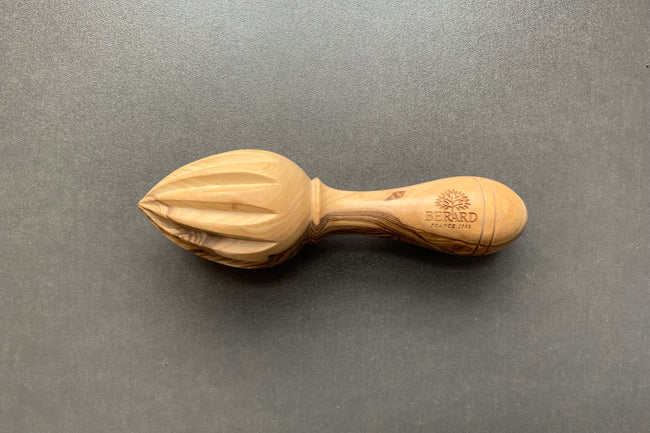 BERARD Citrus reamer 14cm/5.5" Olivewood - Thecooksedges